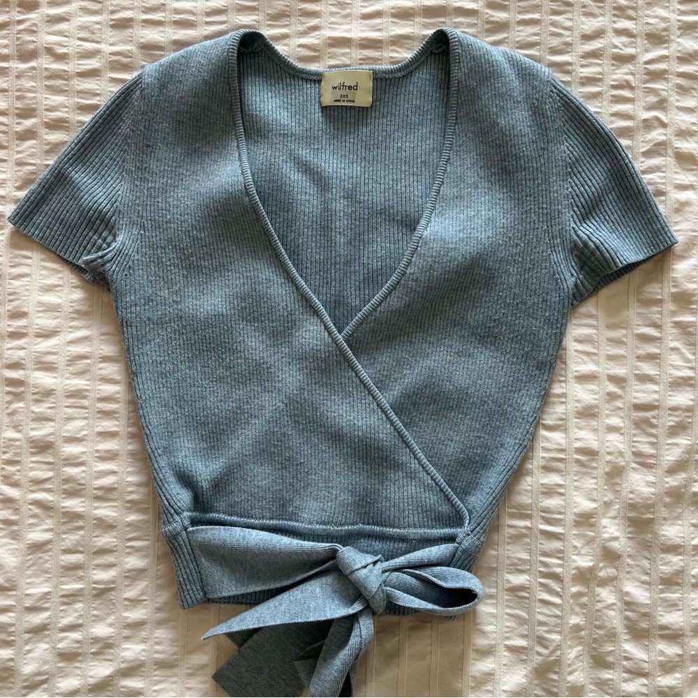 Aritzia Wilfred All Tied Up Shirt Sleeve Sweater